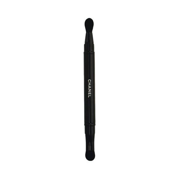 CHANEL Dual-Ended Eyeshadow Brush in Black - Picture 2 of 2
